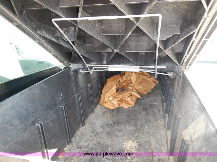 image for item L3538 2003 Ford F150 XL pickup truck