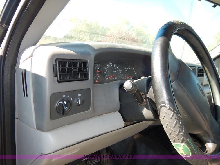 image for item L3546 1999 Ford F350 Super Duty XL flatbed pickup truck