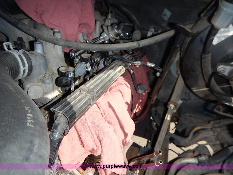 image for item L3546 1999 Ford F350 Super Duty XL flatbed pickup truck