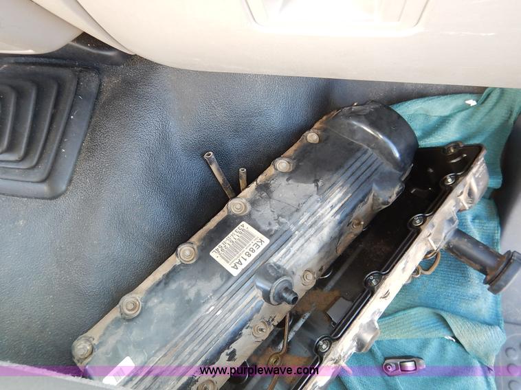 image for item L3546 1999 Ford F350 Super Duty XL flatbed pickup truck