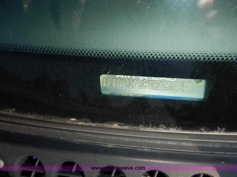 image for item L3546 1999 Ford F350 Super Duty XL flatbed pickup truck