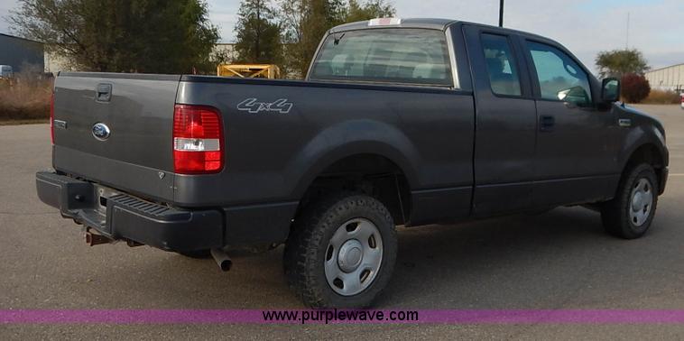 image for item L3548 2007 Ford F150 SuperCab pickup truck