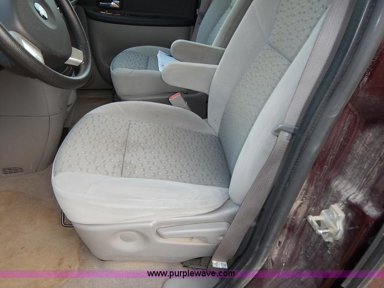 image for item L3549 2008 Chevrolet Uplander LS van