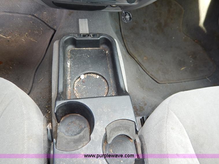 image for item L3550 2006 Ford Taurus SE