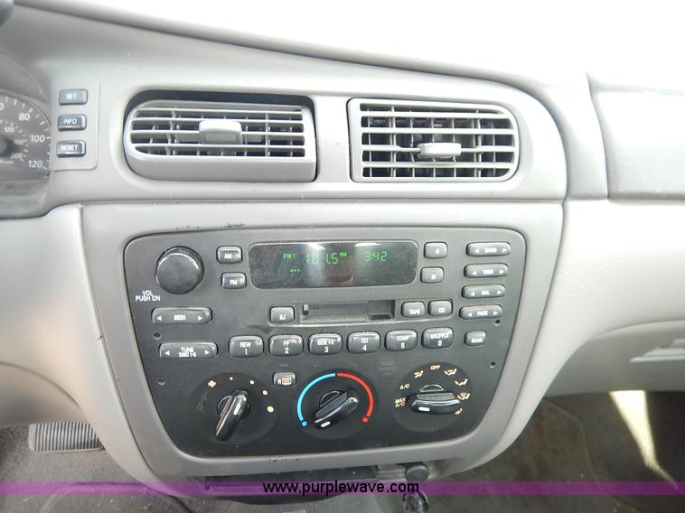 image for item L3550 2006 Ford Taurus SE