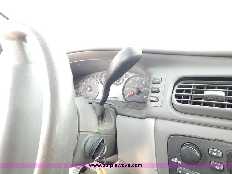 image for item L3550 2006 Ford Taurus SE