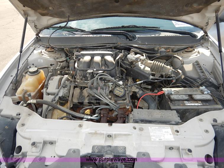 image for item L3550 2006 Ford Taurus SE