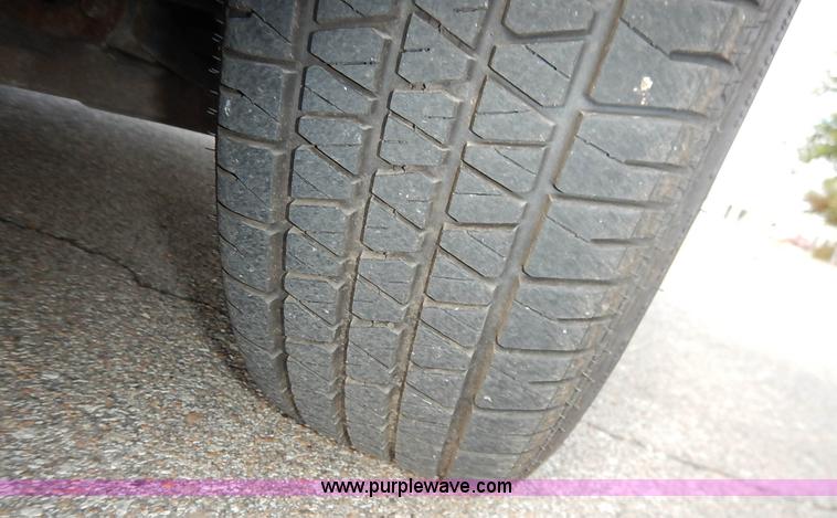 image for item L3550 2006 Ford Taurus SE