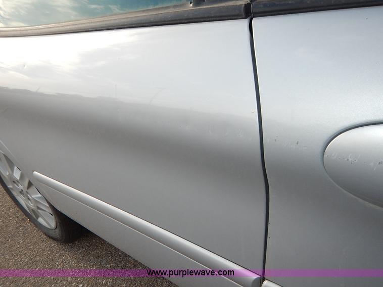 image for item L3550 2006 Ford Taurus SE