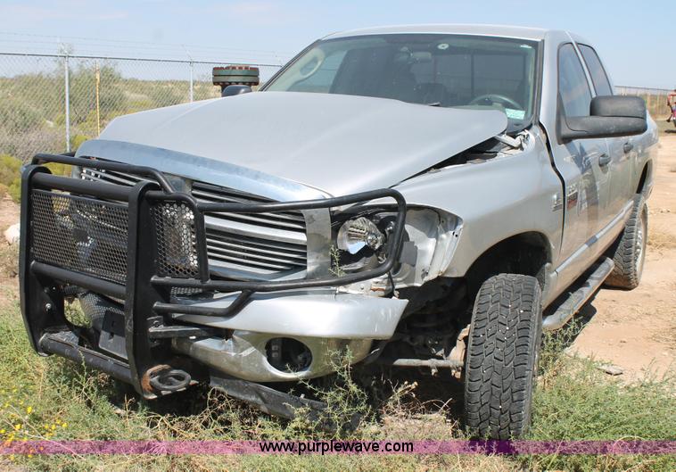 image for item L4453 2008 Dodge Ram 2500 Quad Cab pickup truck