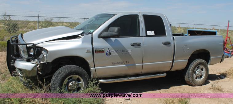 image for item L4453 2008 Dodge Ram 2500 Quad Cab pickup truck