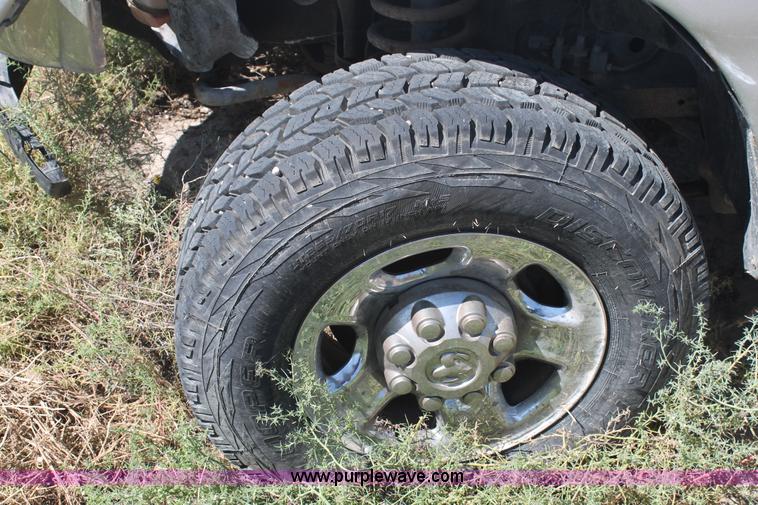 image for item L4453 2008 Dodge Ram 2500 Quad Cab pickup truck