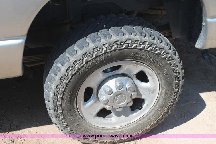 image for item L4453 2008 Dodge Ram 2500 Quad Cab pickup truck