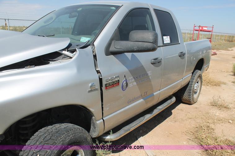 image for item L4453 2008 Dodge Ram 2500 Quad Cab pickup truck