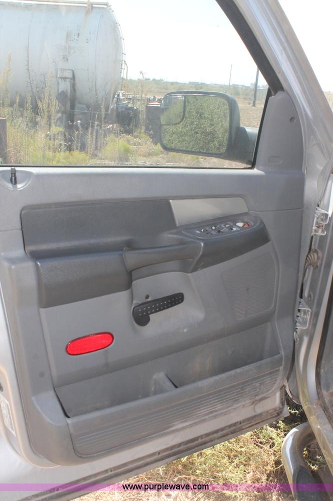 image for item L4453 2008 Dodge Ram 2500 Quad Cab pickup truck