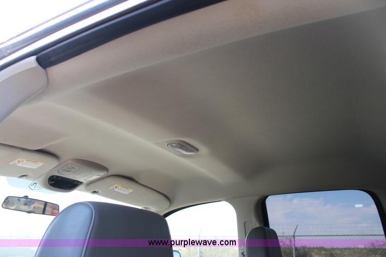 image for item L4453 2008 Dodge Ram 2500 Quad Cab pickup truck