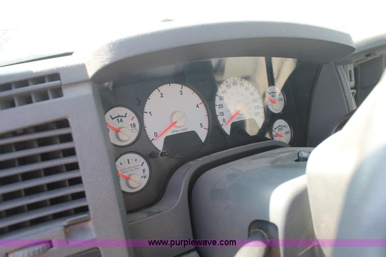 image for item L4453 2008 Dodge Ram 2500 Quad Cab pickup truck