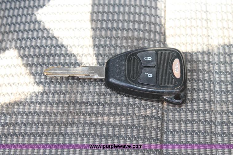 image for item L4453 2008 Dodge Ram 2500 Quad Cab pickup truck