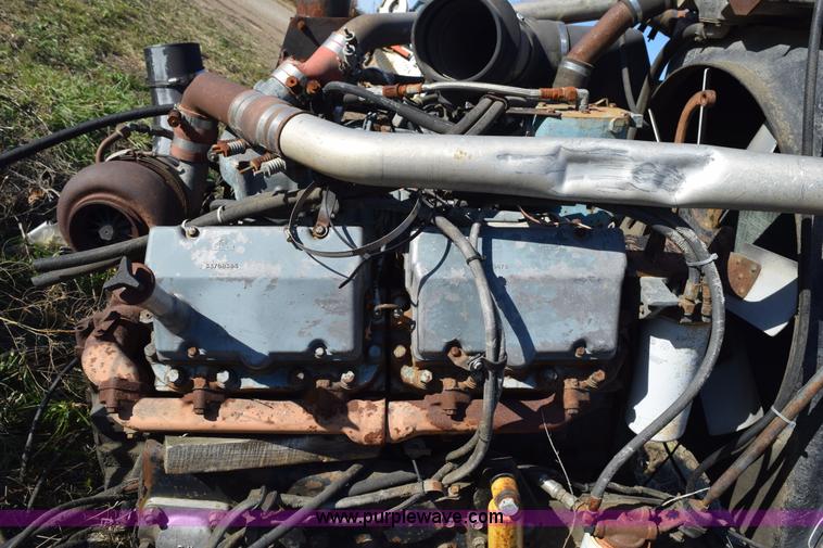 image for item L5137 1985 Mack E9 eight cylinder diesel engine