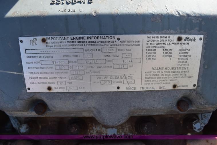 image for item L5137 1985 Mack E9 eight cylinder diesel engine