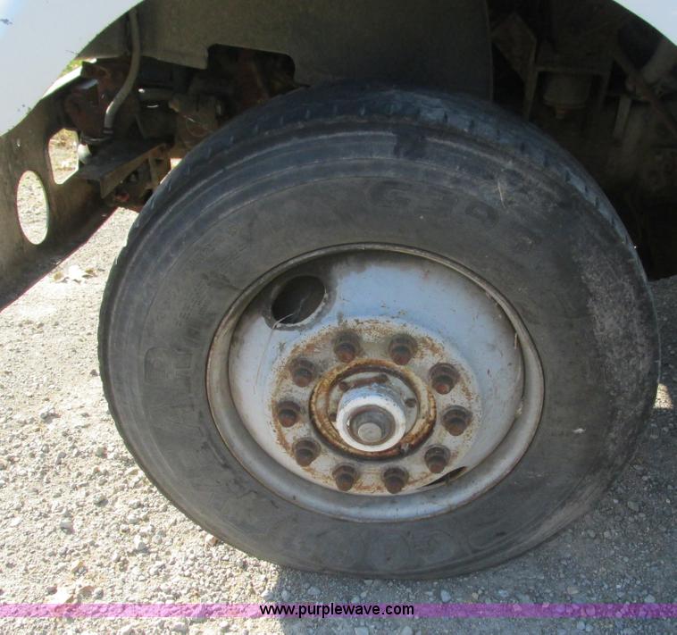 image for item L5306 1986 Volvo White flatbed truck