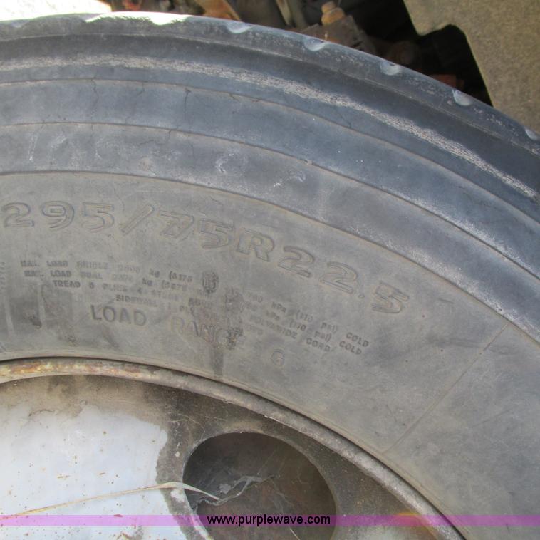 image for item L5306 1986 Volvo White flatbed truck