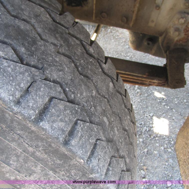 image for item L5306 1986 Volvo White flatbed truck