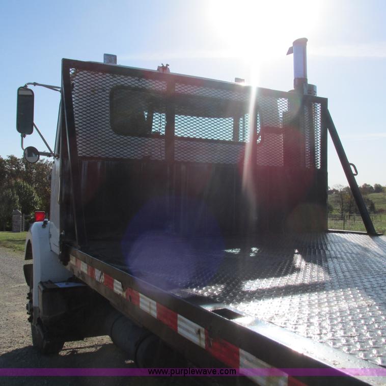 image for item L5306 1986 Volvo White flatbed truck