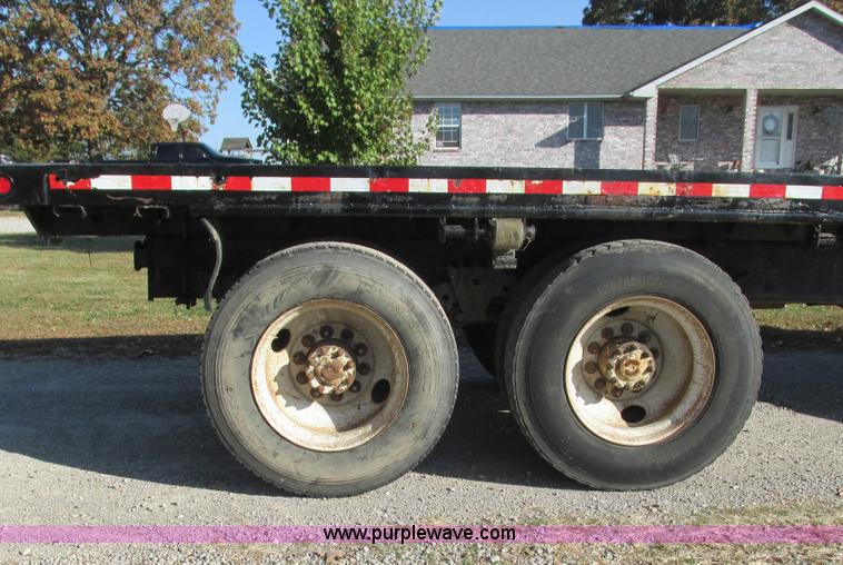 image for item L5306 1986 Volvo White flatbed truck