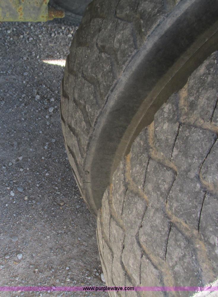 image for item L5306 1986 Volvo White flatbed truck