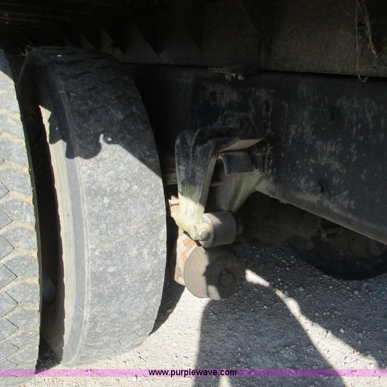 image for item L5306 1986 Volvo White flatbed truck