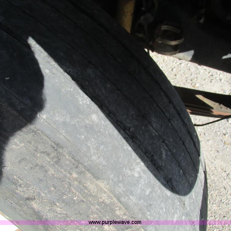 image for item L5306 1986 Volvo White flatbed truck