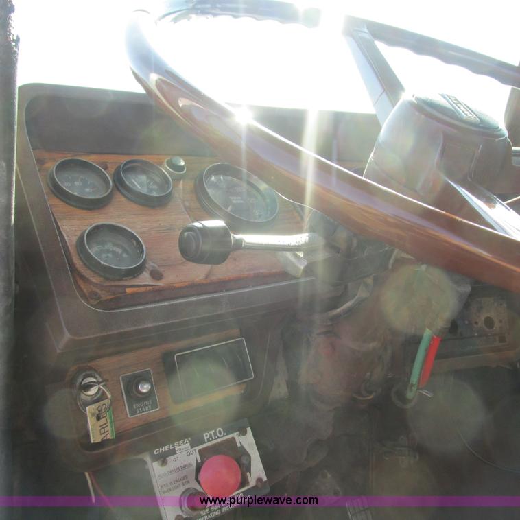 image for item L5306 1986 Volvo White flatbed truck