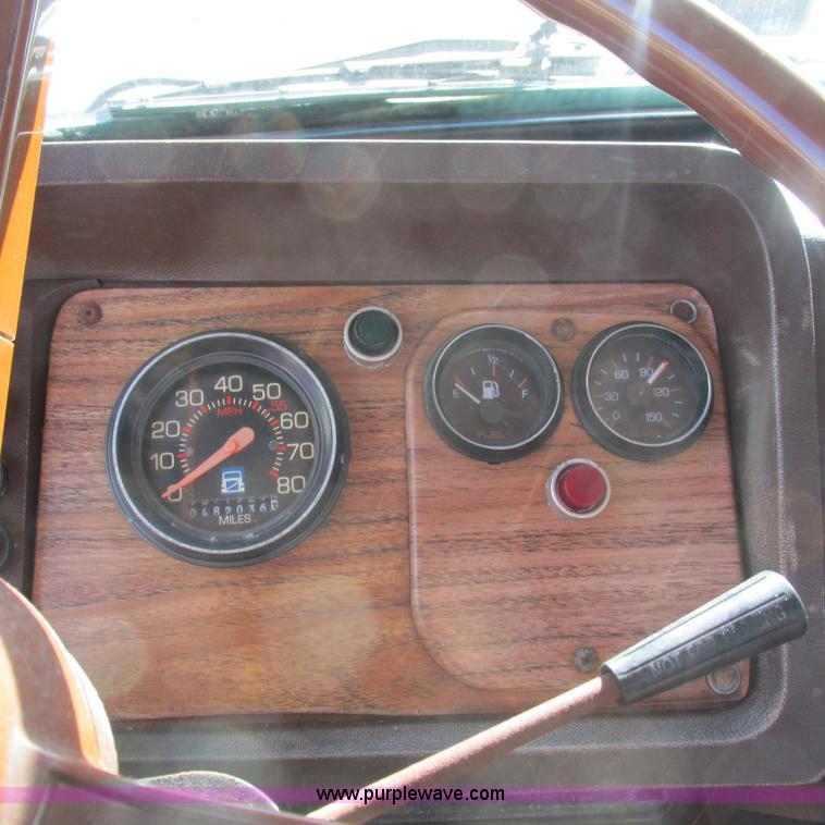 image for item L5306 1986 Volvo White flatbed truck