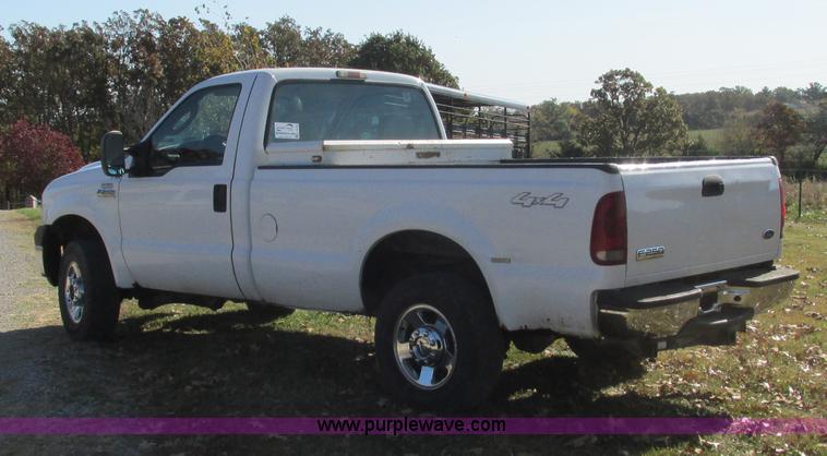 image for item L5308 2007 Ford F250 Super Duty pickup truck
