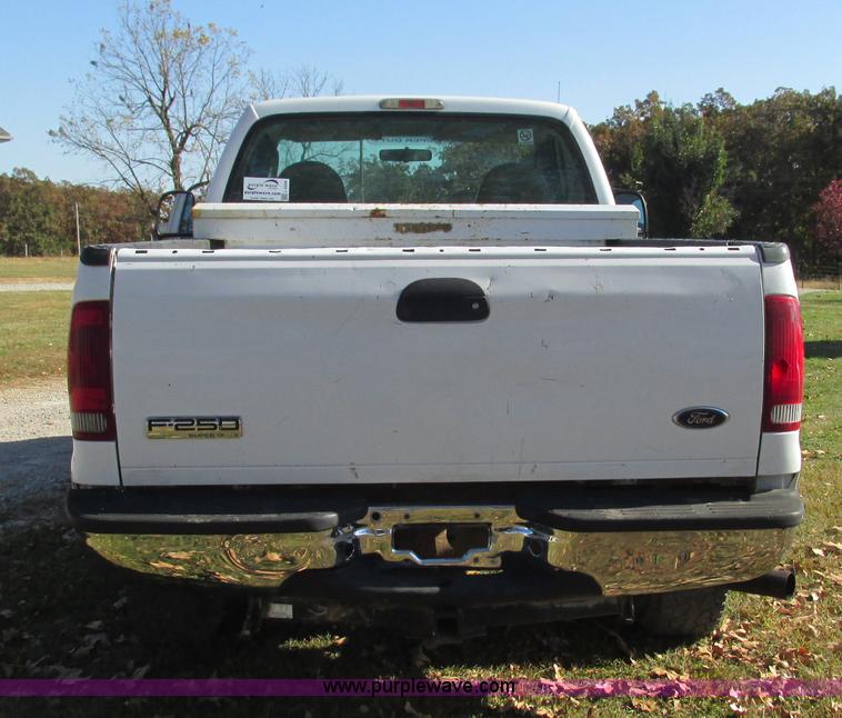image for item L5308 2007 Ford F250 Super Duty pickup truck