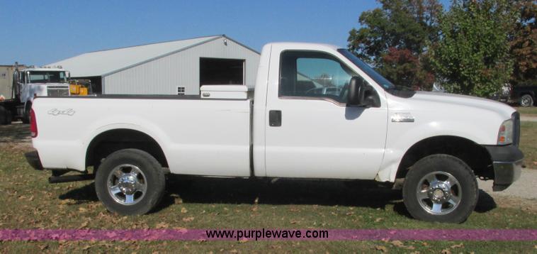 image for item L5308 2007 Ford F250 Super Duty pickup truck