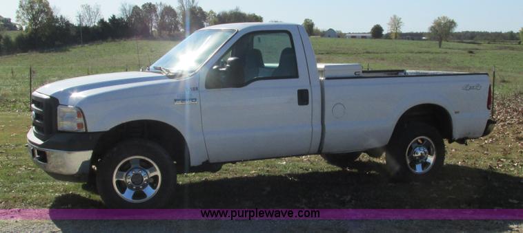 image for item L5308 2007 Ford F250 Super Duty pickup truck