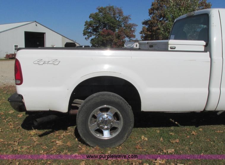 image for item L5308 2007 Ford F250 Super Duty pickup truck