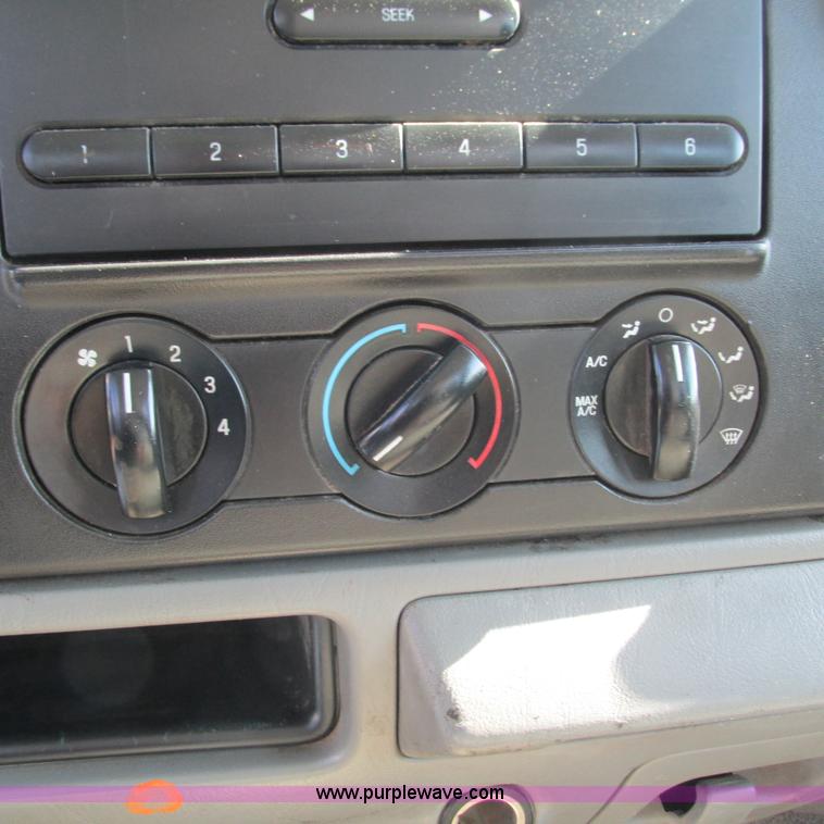 image for item L5308 2007 Ford F250 Super Duty pickup truck