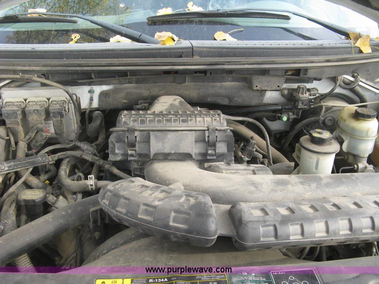 image for item L6424 2004 Ford F150 XLT SuperCrew pickup truck