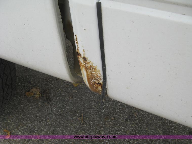 image for item L6424 2004 Ford F150 XLT SuperCrew pickup truck