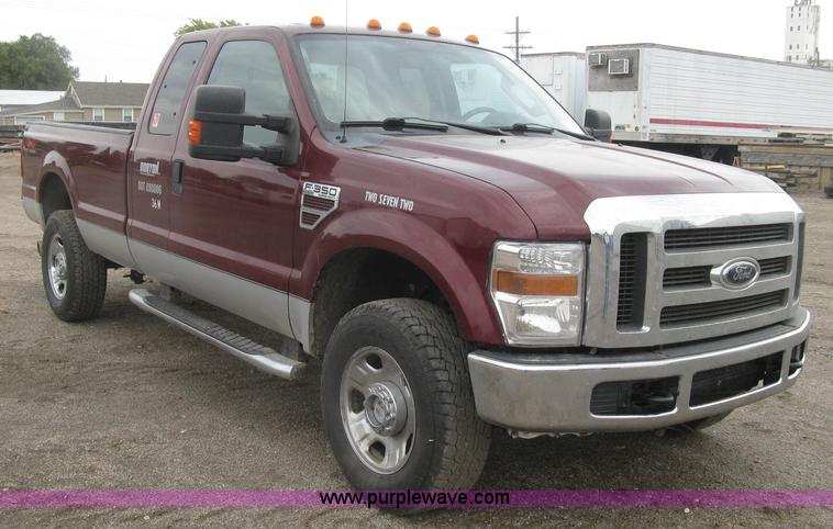 image for item L6425 2008 Ford F350 Super Duty XLT SuperCab pickup truck