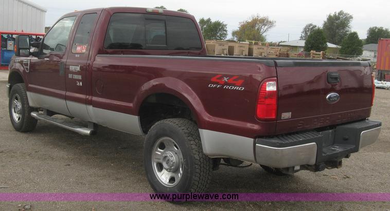 image for item L6425 2008 Ford F350 Super Duty XLT SuperCab pickup truck