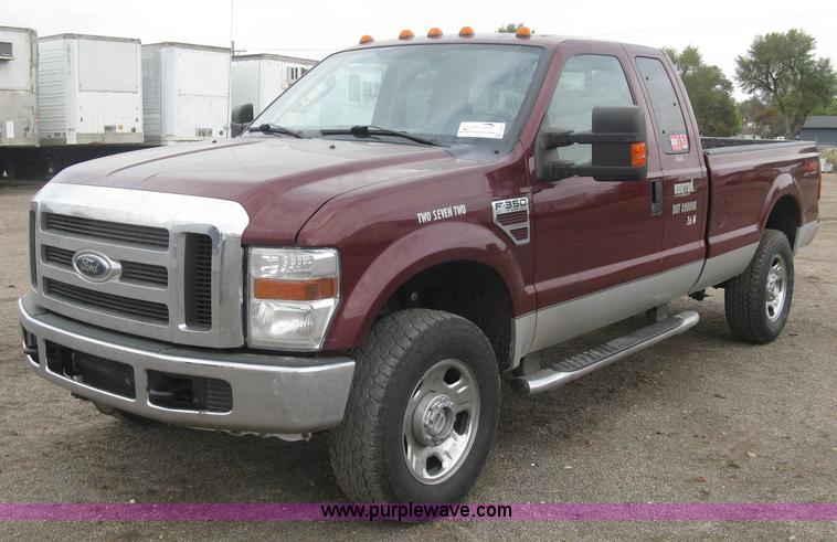 image for item L6425 2008 Ford F350 Super Duty XLT SuperCab pickup truck