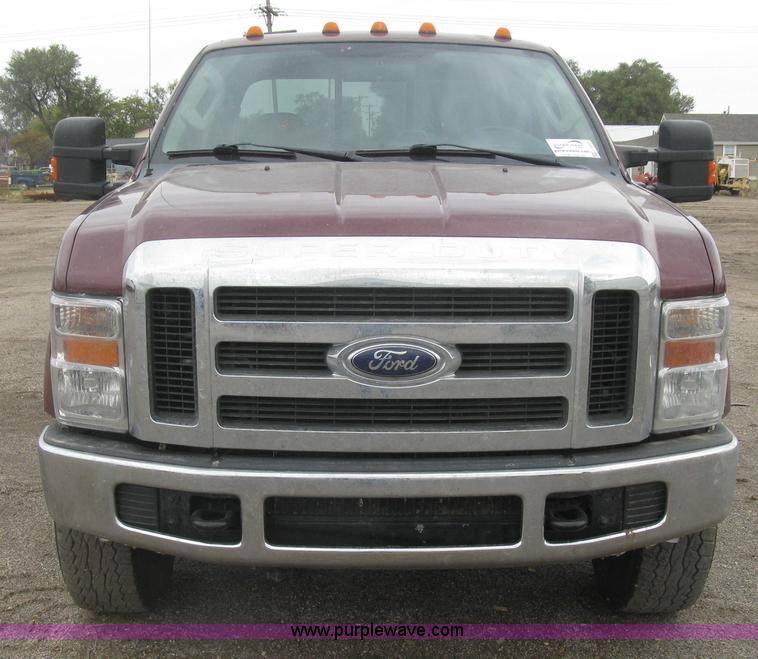 image for item L6425 2008 Ford F350 Super Duty XLT SuperCab pickup truck