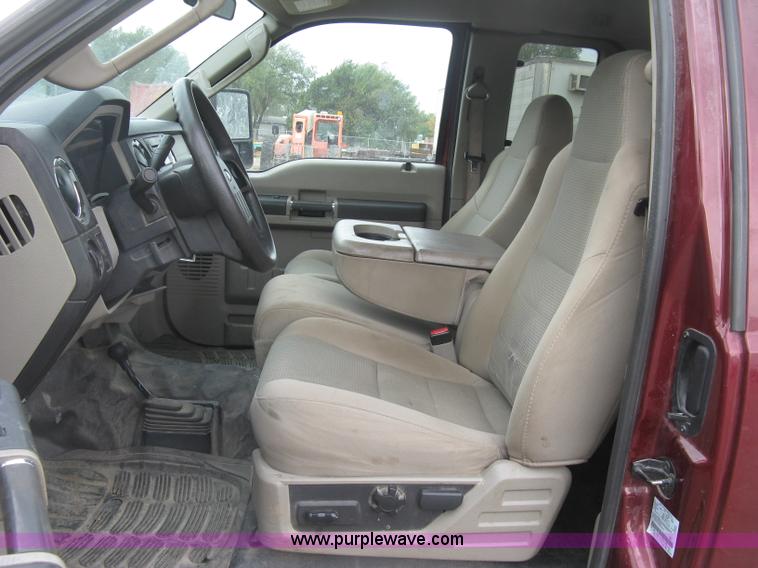 image for item L6425 2008 Ford F350 Super Duty XLT SuperCab pickup truck