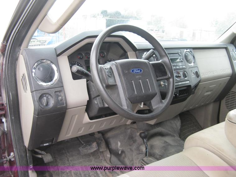 image for item L6425 2008 Ford F350 Super Duty XLT SuperCab pickup truck