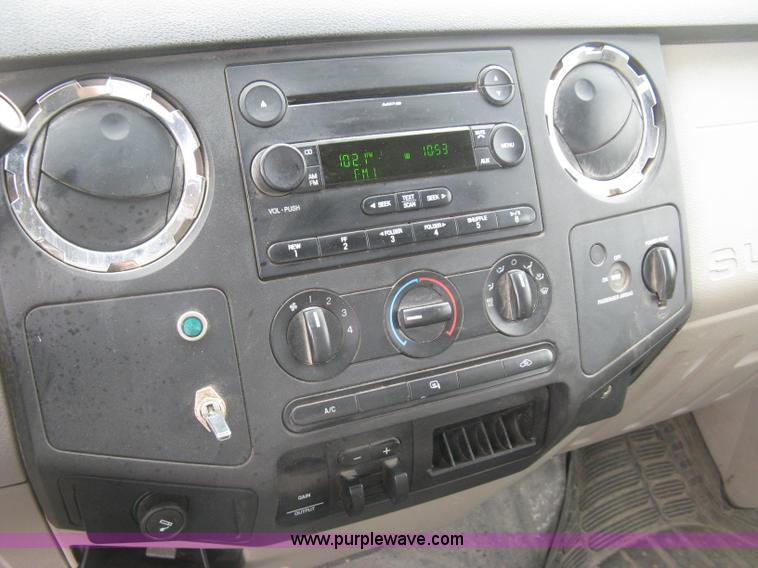image for item L6425 2008 Ford F350 Super Duty XLT SuperCab pickup truck