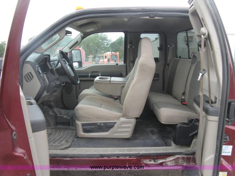 image for item L6425 2008 Ford F350 Super Duty XLT SuperCab pickup truck